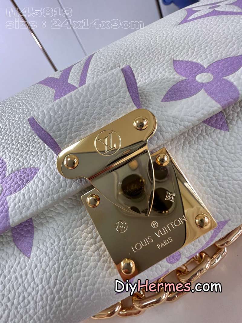 LV M45813 off-white printed purple Favorite handbag is made of Monogram Empreinte embossed leather, with a light background to highlight the Monogram print and a microfiber lining. The adjustable leather shoulder strap and chain are detachable and can be worn under the arm, on one shoulder or across the body. size：24x14x9cm Q LV 第3張
